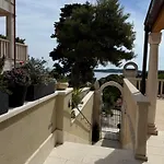 Dinka * Hvar Town