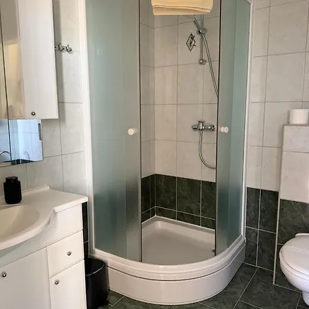 Apartman Dinka *