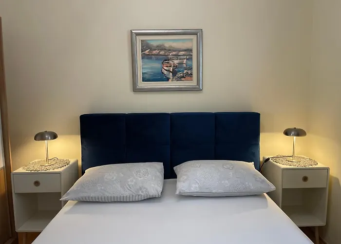 Dinka * フヴァル