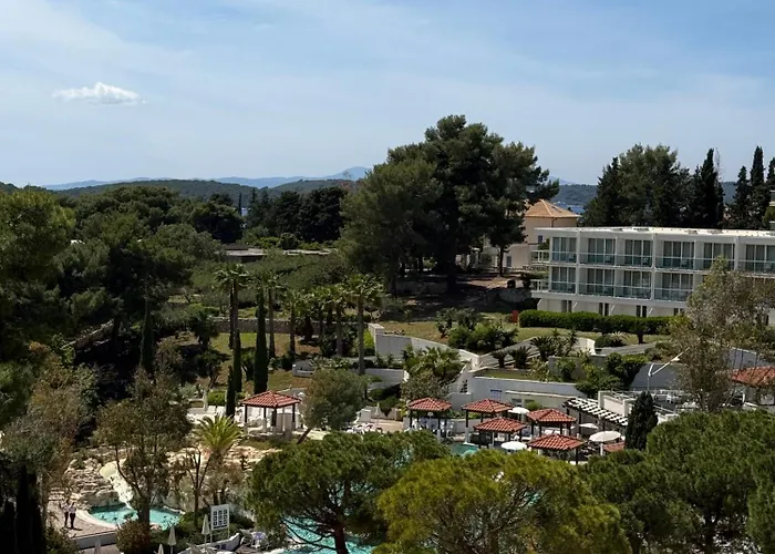 Dinka * フヴァル