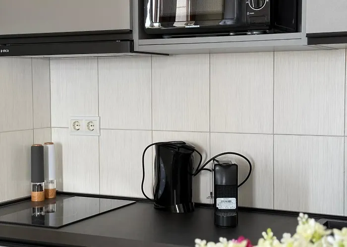 Dinka アパート フヴァル