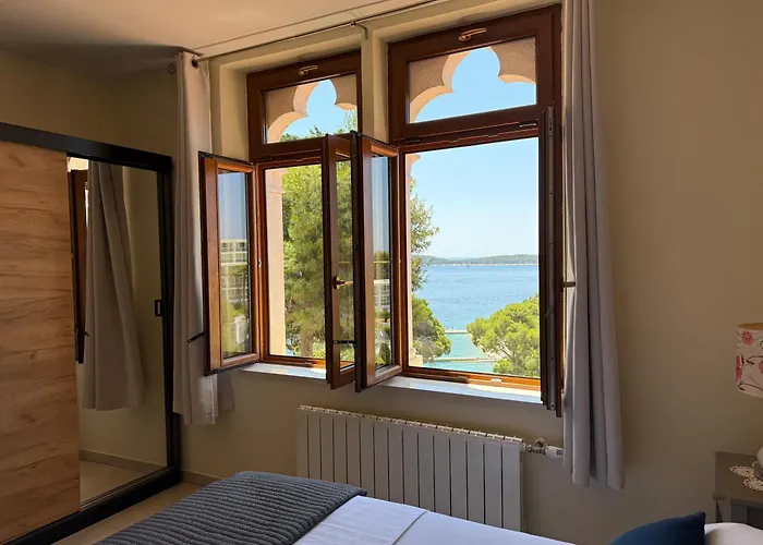 Dinka * フヴァル