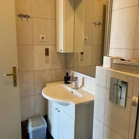 Apartman Dinka *